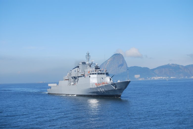 Боевой корабль