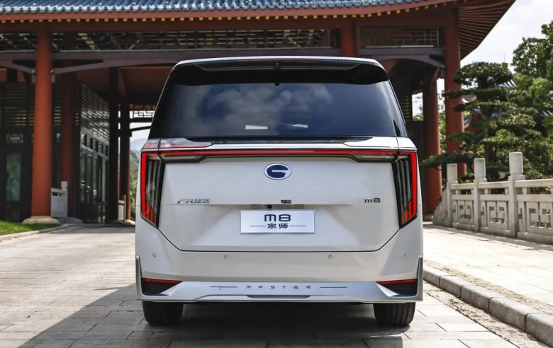 Китайский минивэн gac gm 8