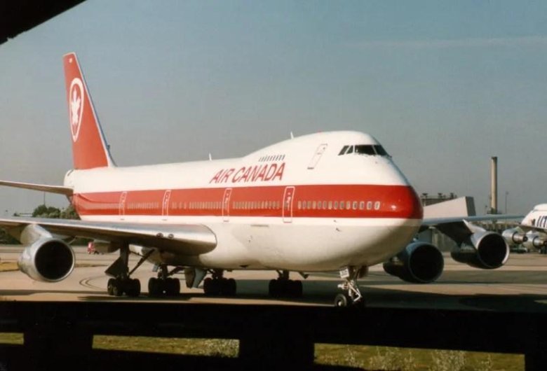 Air canada боинг 747