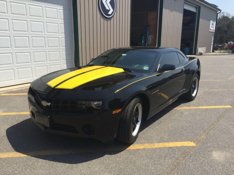 Chevrolet camaro 2010 черный