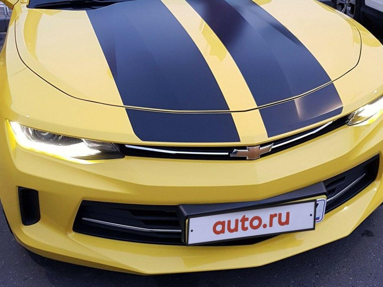 Chevrolet camaro 2020 желтый