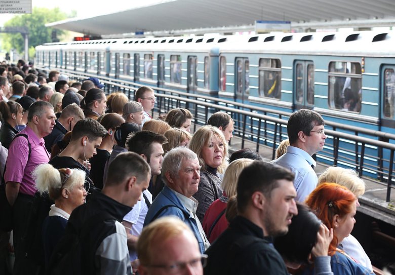 Станция метро выхино час пик