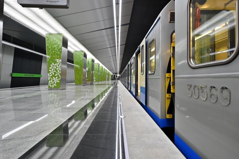 Деловой центр станция метро солнцевская линия