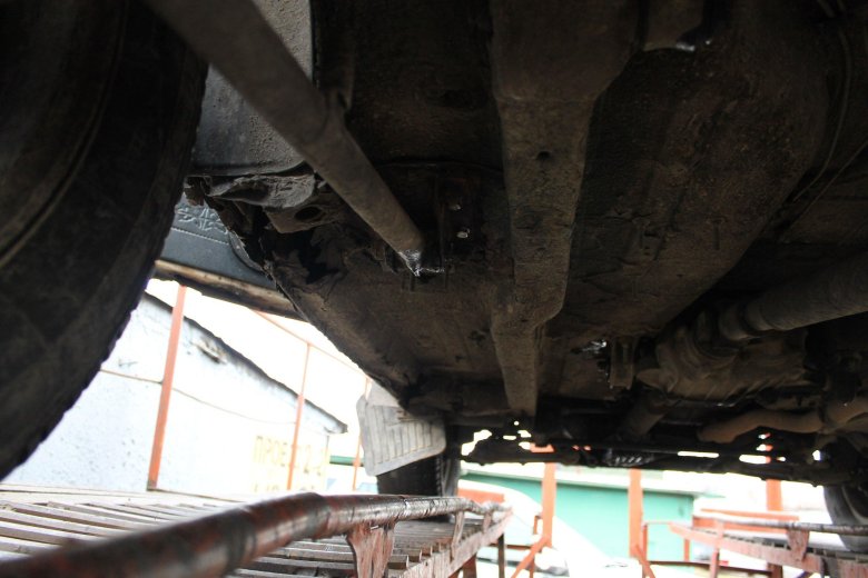 Днище нива 2121