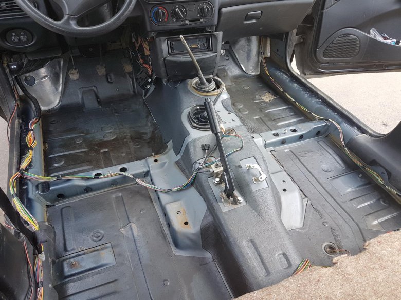 Chevrolet niva днище