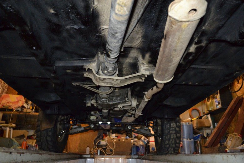 Лада 2131 днище