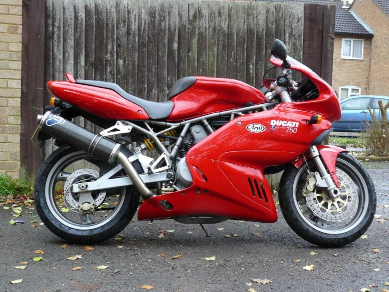 Ducati 750 supersport