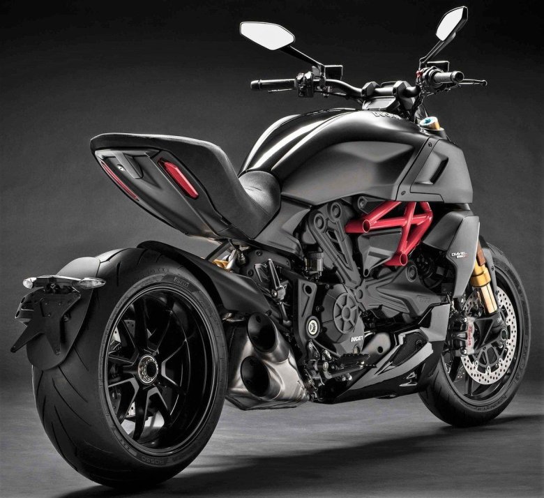Мотоцикл ducati diavel