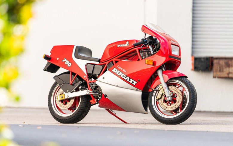 Ducati 851