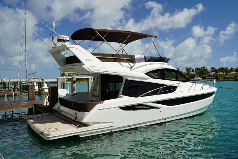 Galeon 500 fly