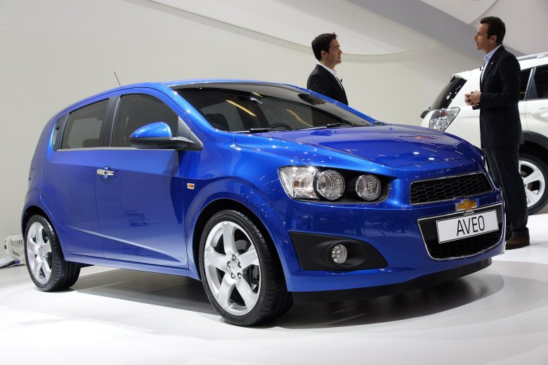 Chevrolet aveo hatchback 2012