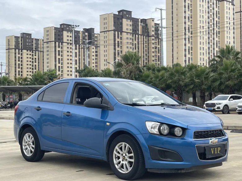 Chevrolet aveo седан 2013