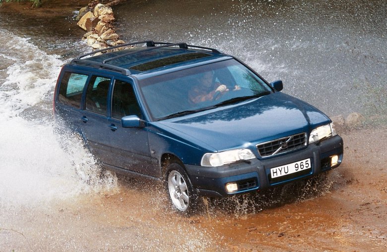 Volvo v 70 cross country