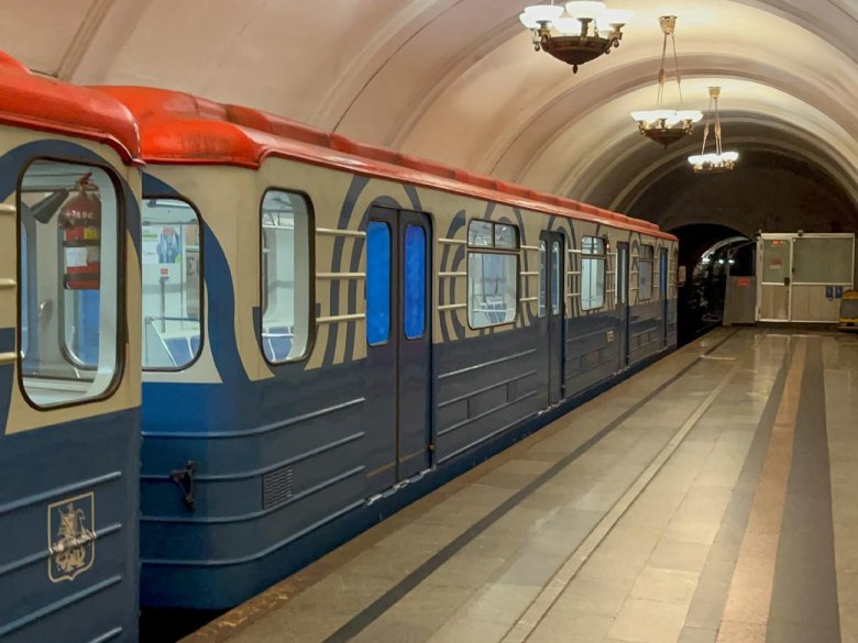 Москва вагон метро