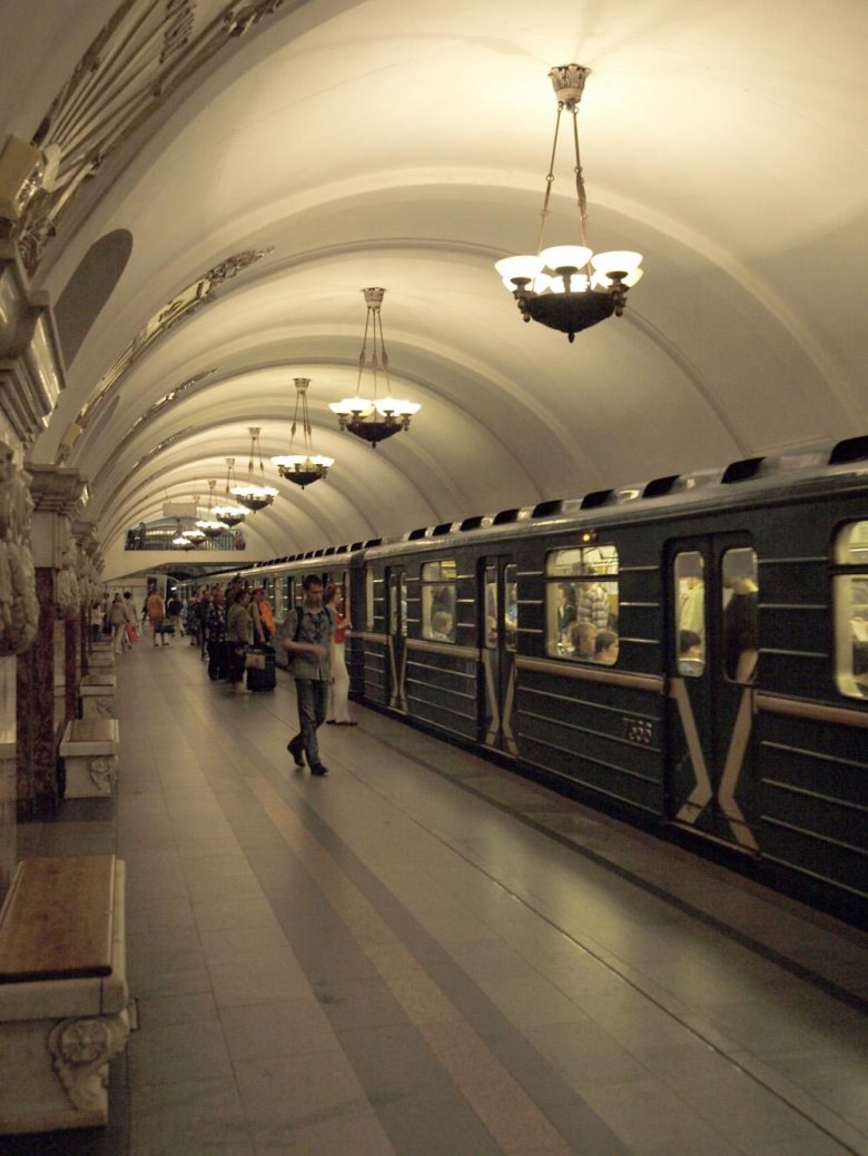 Станция метро краснопресненская