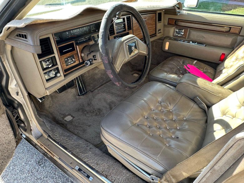 Cadillac deville 1989 салон