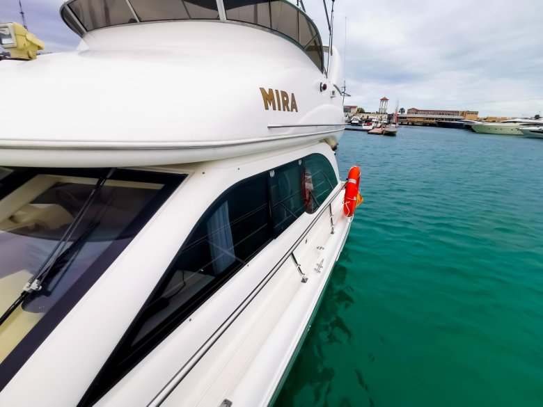 Яхта мира сочи