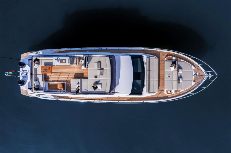 Роскошная яхта