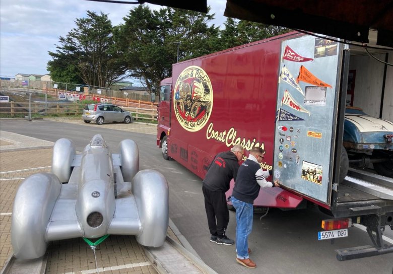 Грузовик американский