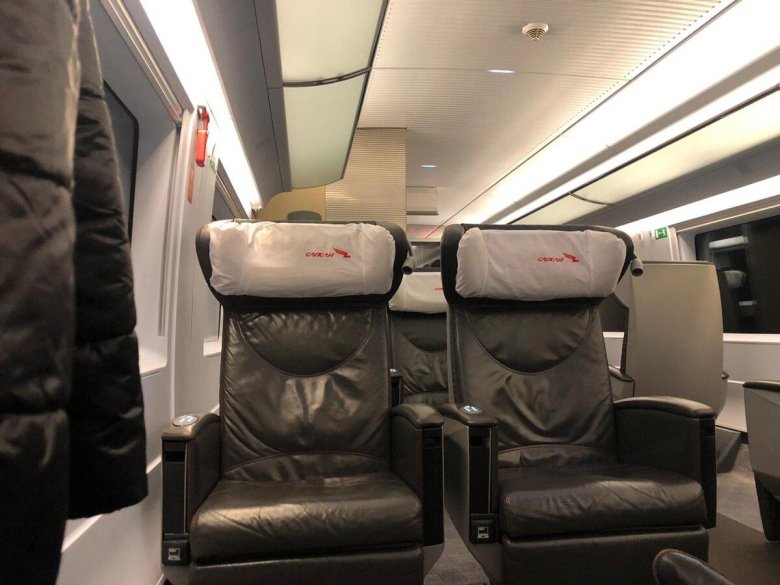 Сапсан вагон 1 переговорная