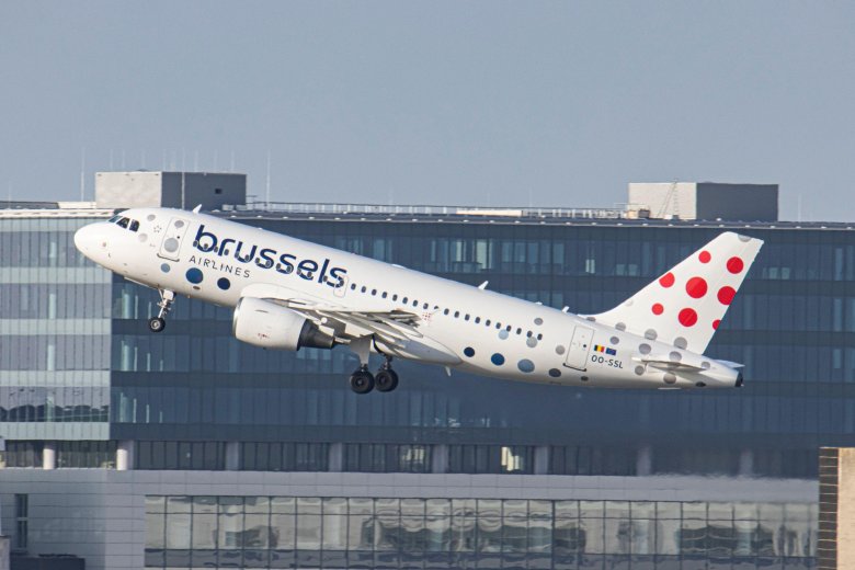 Brussels airlines самолет