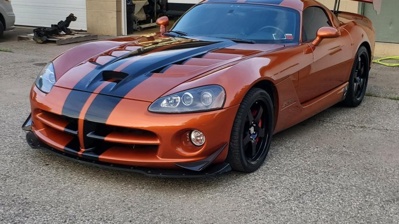 Viper srt 10