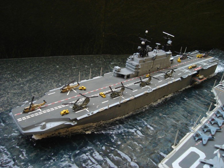 Универсальный десантный корабль