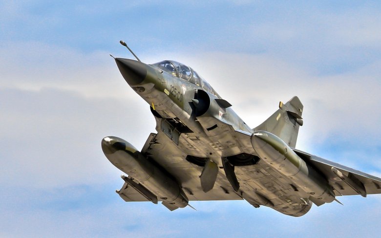 Мираж 2000 истребитель