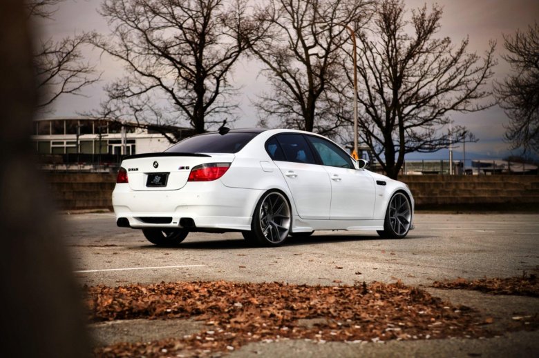 Bmw m5 e60 white