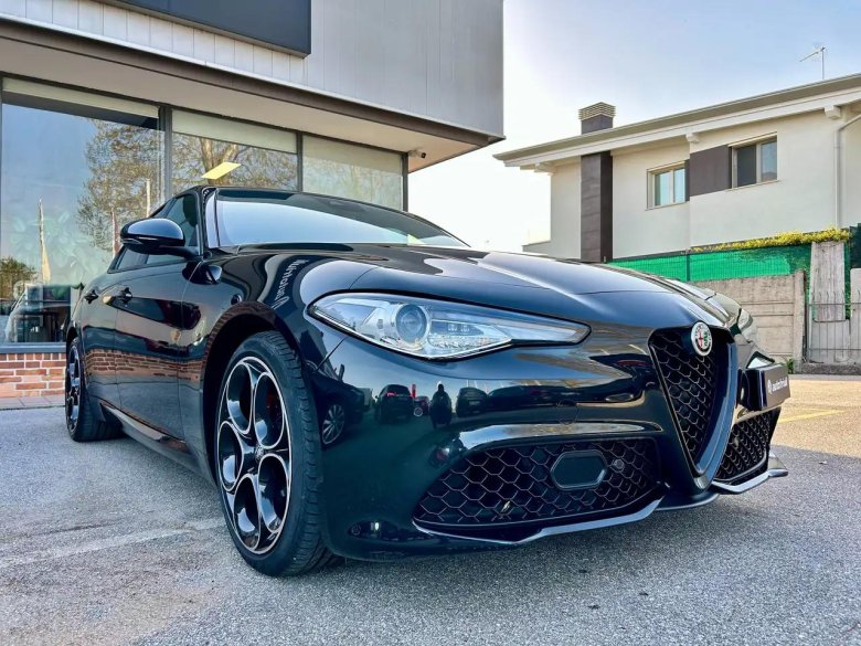 Alfa romeo giulia quadrifoglio