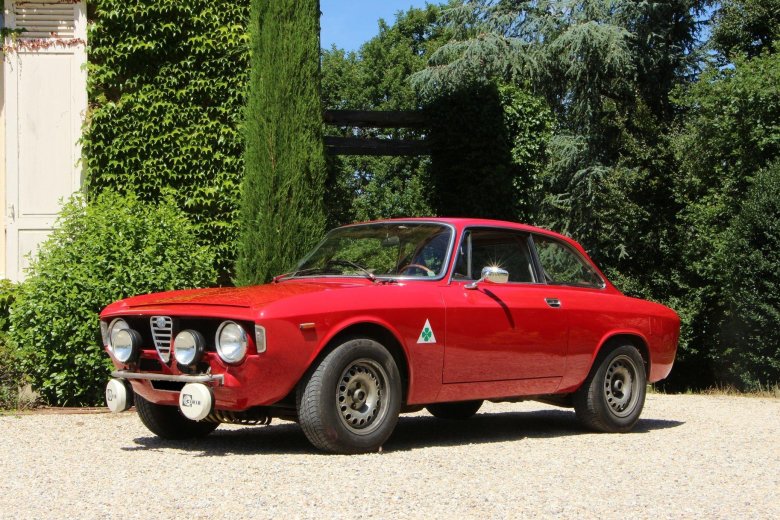 Alfa romeo giulia gt