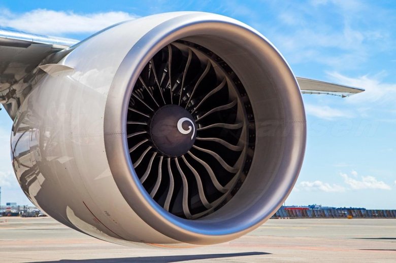 Двигатель general electric ge90