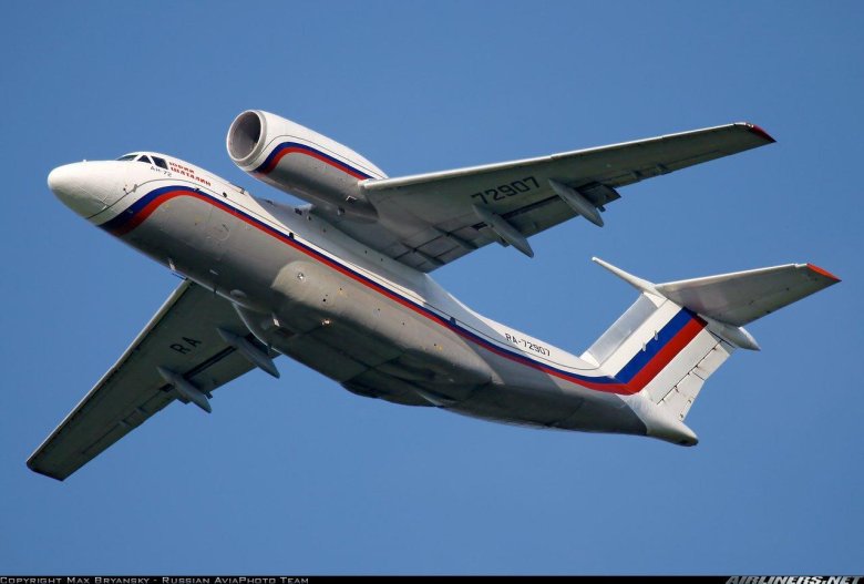 Самолет с одной турбиной ан72