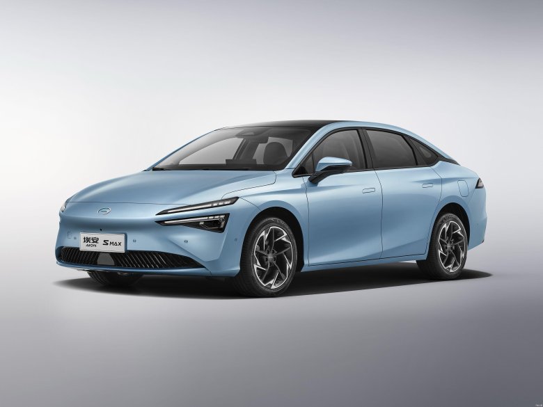 Автомобиль седан