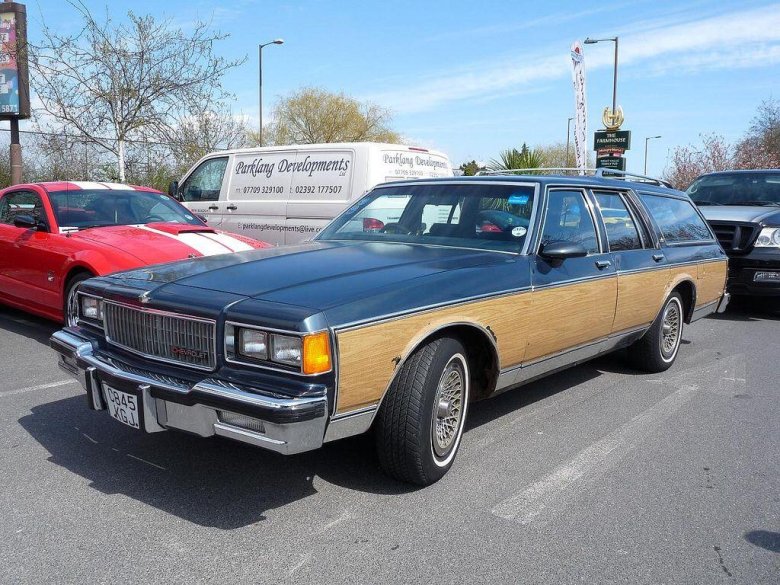 Oldsmobile custom cruiser 1971
