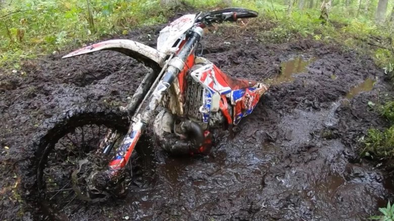 Мотоциклы эндуро авантис 300 весь в грязи