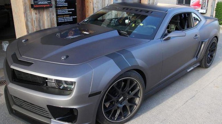 Chevrolet camaro серый