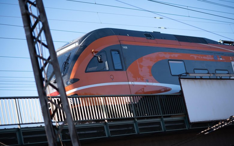 Пассажирский электропоезд