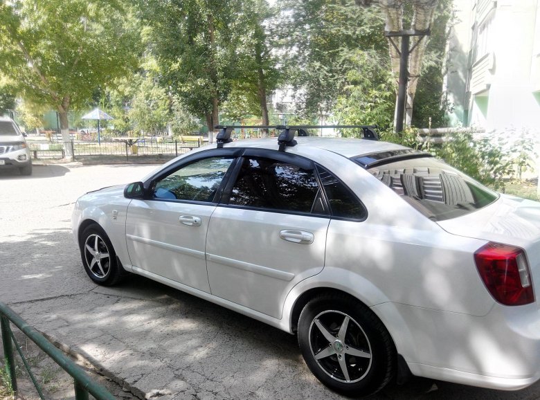 Багажник на крышу chevrolet lacetti