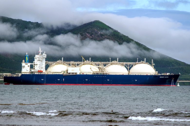 Танкер спг гранд анива