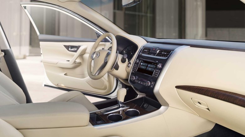 Ниссан теана 2022 года