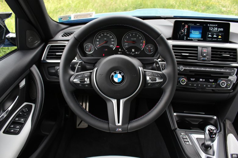 Бмв м 3 салон