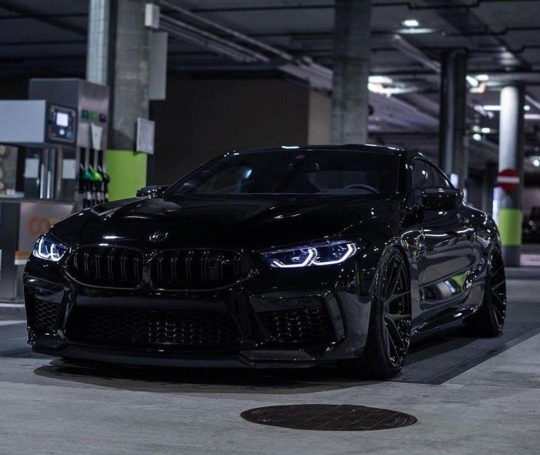 Bmw m8 competition черная