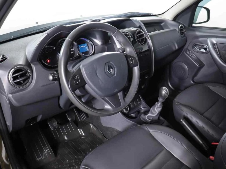 Renault duster i рестайлинг 2015