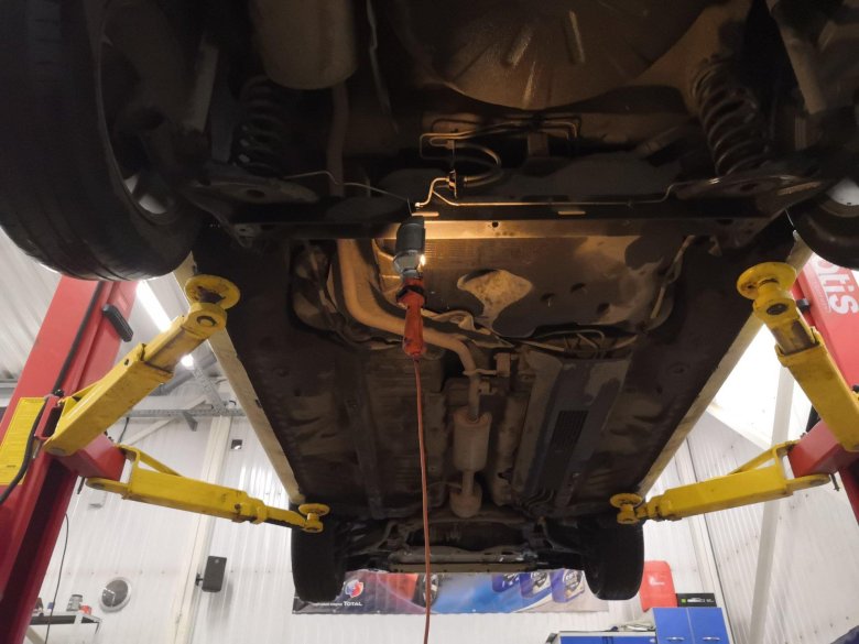 Днище логан 2