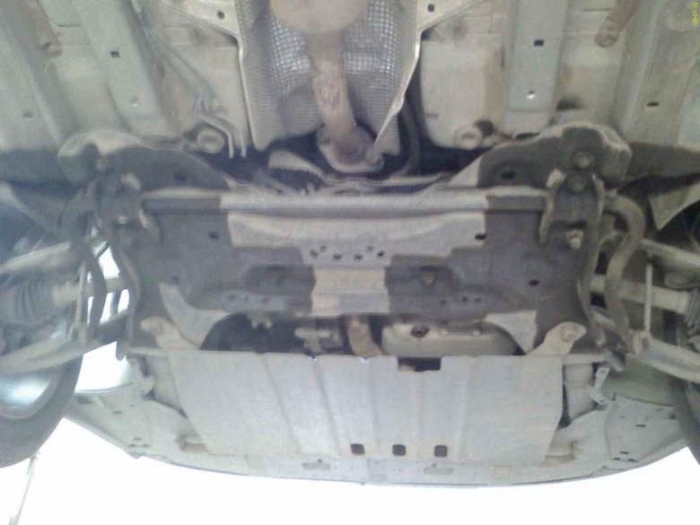 Renault fluence вид снизу