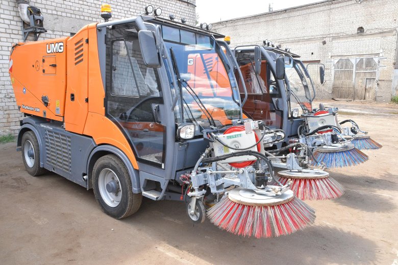 Км-2000 коммунальная машина