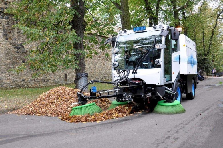 Подметально-вакуумная машина вкм-2020