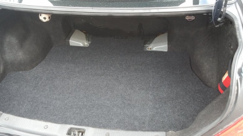 Nissan bluebird sylphy багажник