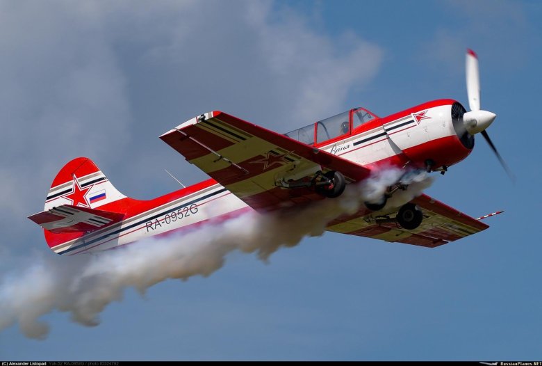 Пилотажный самолет як 52